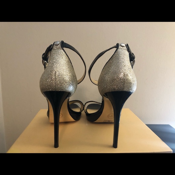 Michael by Michael Kors Silver Heels - Picture 4 of 6